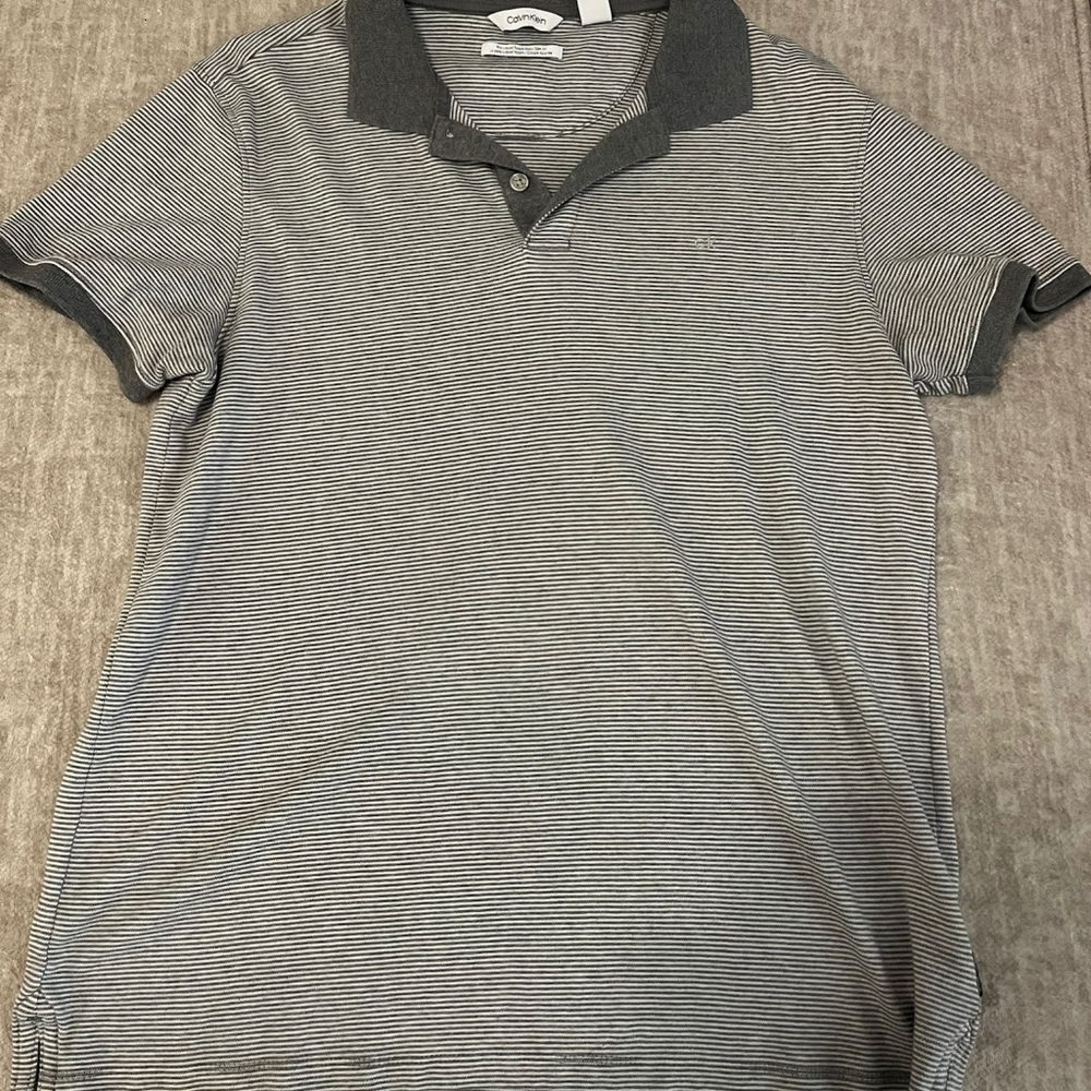 Horizontal stripes polo in gray